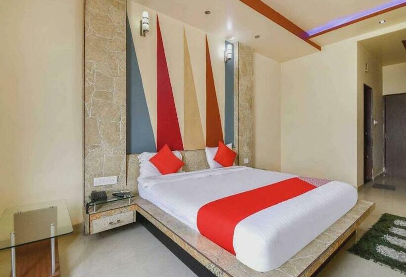 三人经典房间, Collection O 7r Resort