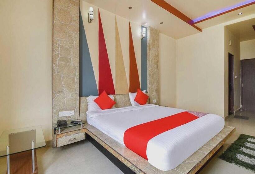 三人经典房间, Collection O 7r Resort