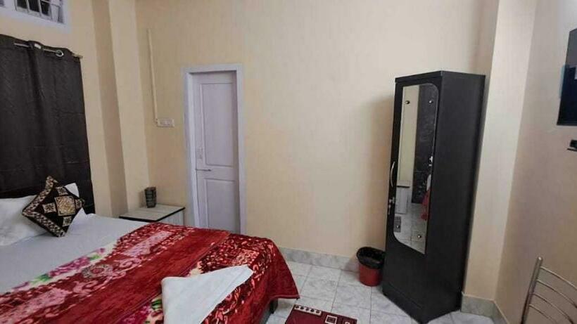 Трехместный Номер Классика, Oyo Flagship 81524 Gp Lodge