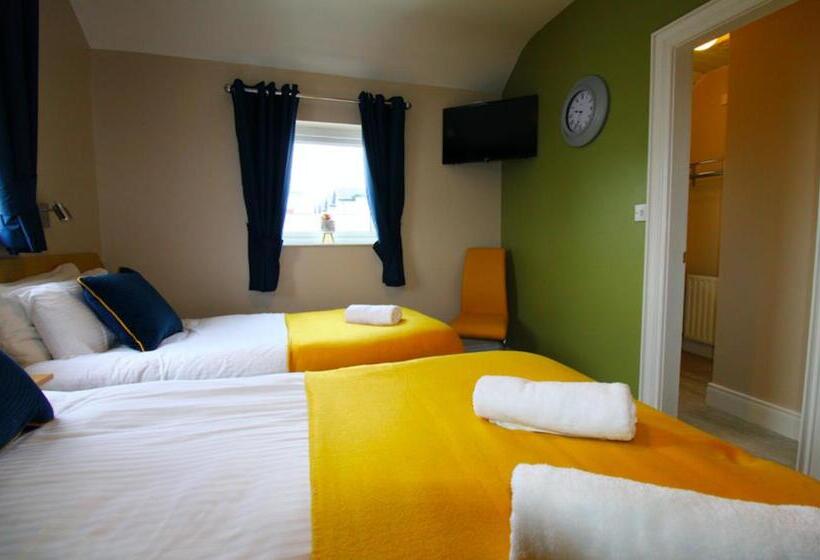 اتاق استاندارد سه نفره, Beulah Guest House