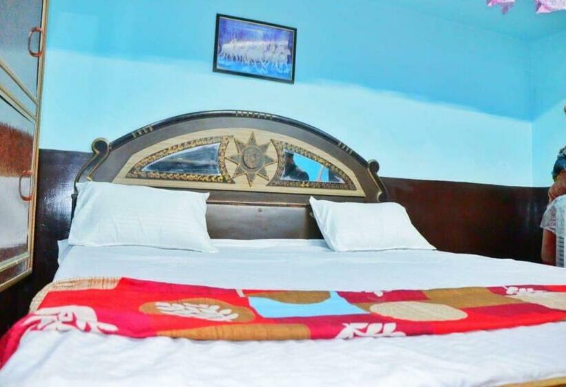 Háromágyas Classic Szoba, Spot On Yogi Guest House