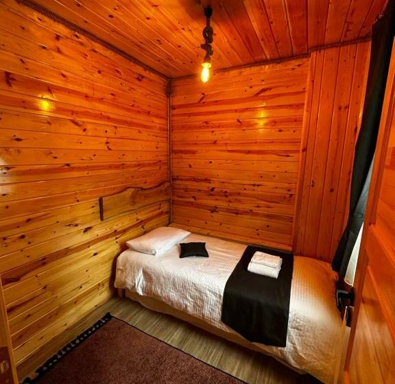 스위트 킹사이즈 침대, Ria Süit Otel Bungalov