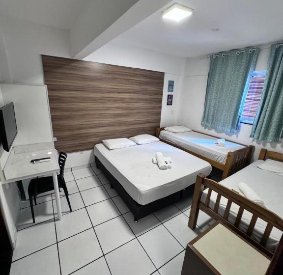 Quarto Quádruplo Standard, Flamingo Beach Pousada
