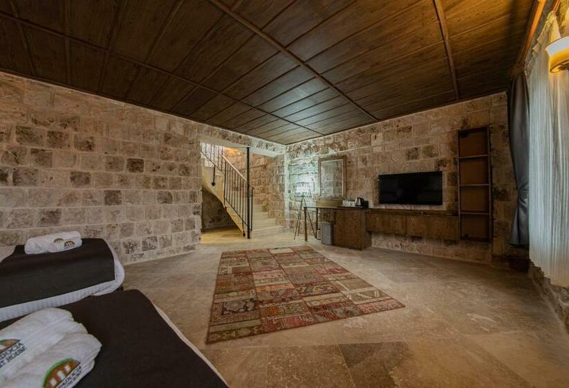 سوییت دوبلکس, Cappadocia Hobbit House