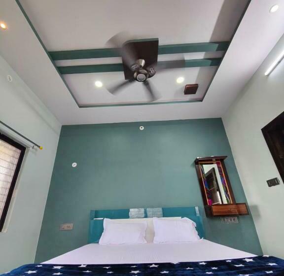 Трехместный Номер Deluxe, Aditya Tourist Home
