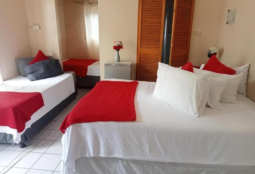 Семейный Номер, Holy And Joy Guesthouse