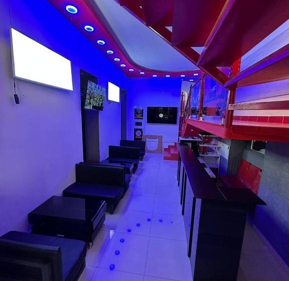 이코노미 룸, Dubai Hostel