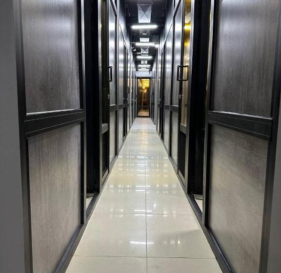 4인용 스탠다드 룸, Dubai Hostel