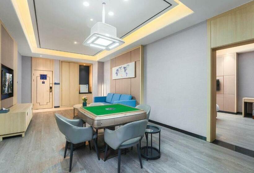 Люкс Премиум, Kyriad Hotel Baoying Jinyuan Square High Speed Railway Station