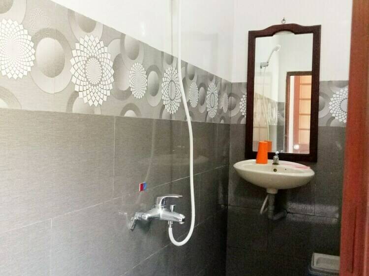 اتاق استاندارد چهار تخته, Suoi Nuoc Resort