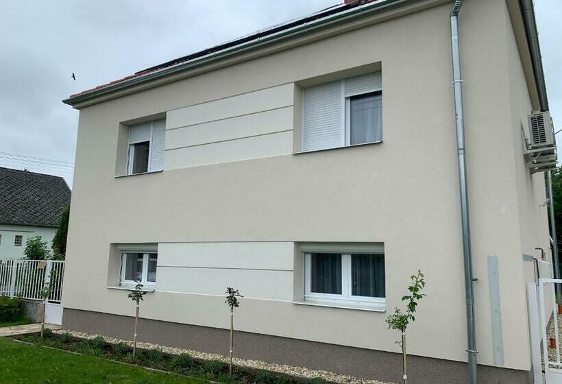 آپارتمان 1 خوابه همکف, Topáz Apartmanházak Keszthely