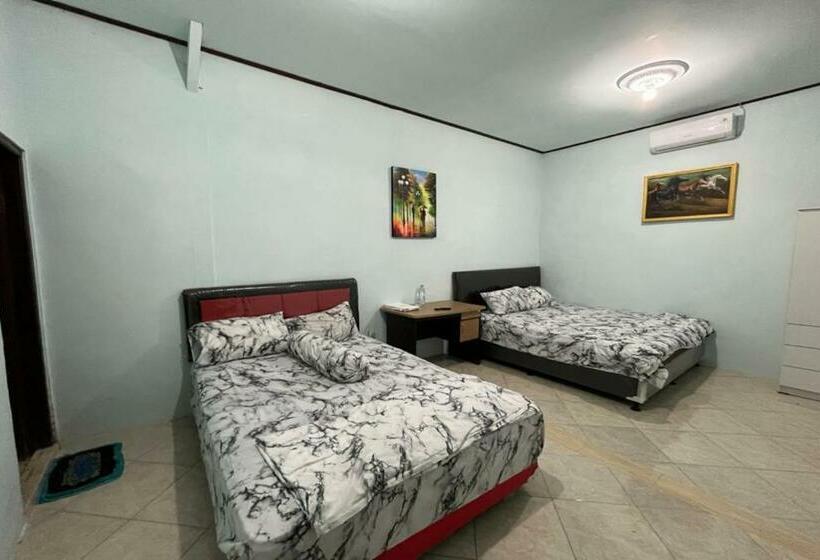 سوییت خانوادگی, Capital O 92615 Villa Utama D Alas Purwo