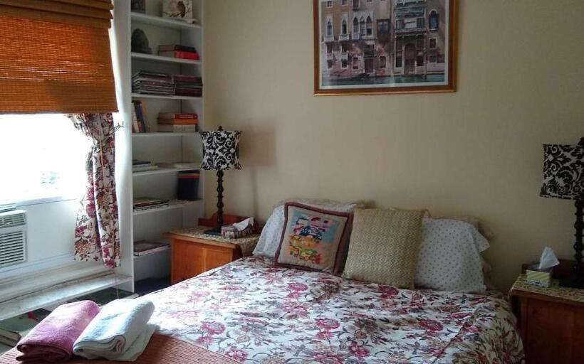 标准间带阳台, Australis Guest House