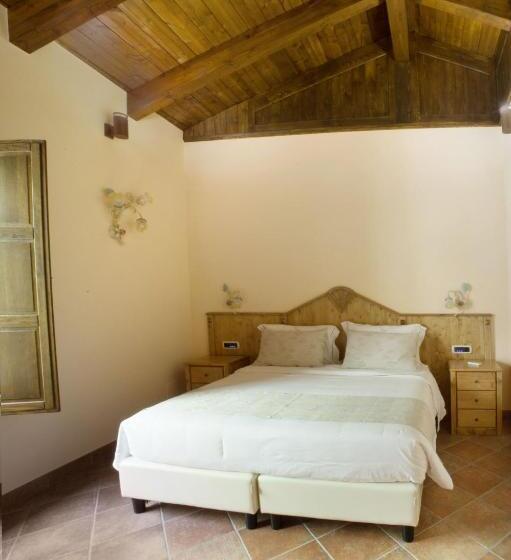 Трехместный Номер Deluxe, Historic Boutique Hotel Maccarunera