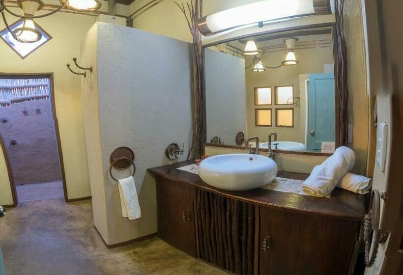Семейный Номер, Emoya Basotho Lodge