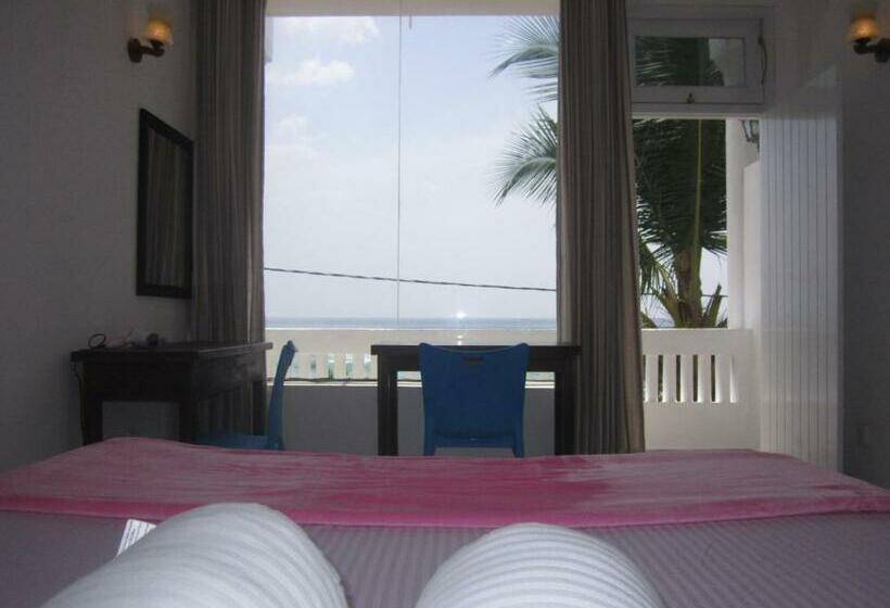 חדר דלוקס עם מרפסת נוף לים, White Surfing Beach Resort