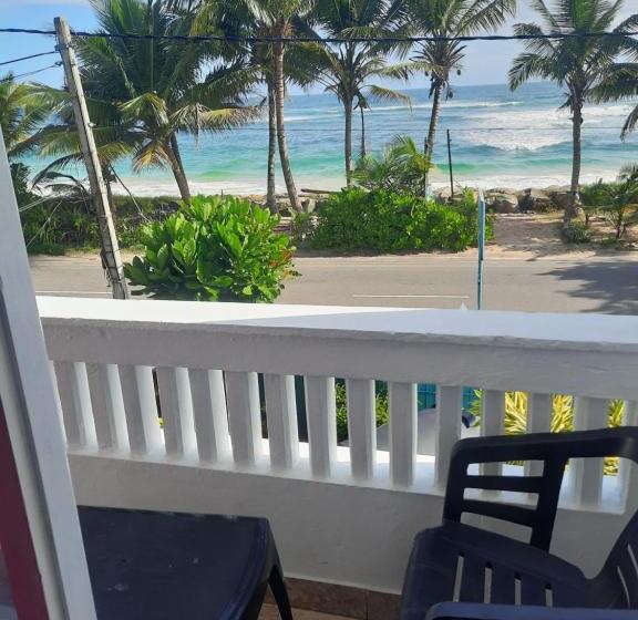 חדר דלוקס עם מרפסת נוף לים, White Surfing Beach Resort