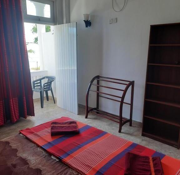 חדר דלוקס עם מרפסת נוף לים, White Surfing Beach Resort