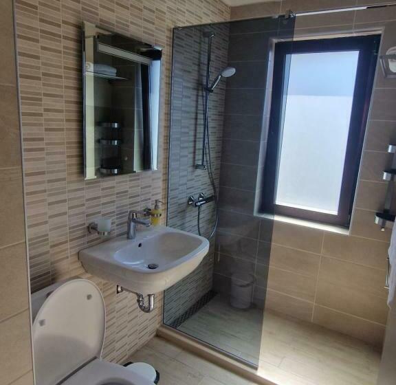 شقة غرفة واحدة, Flowers Apartments