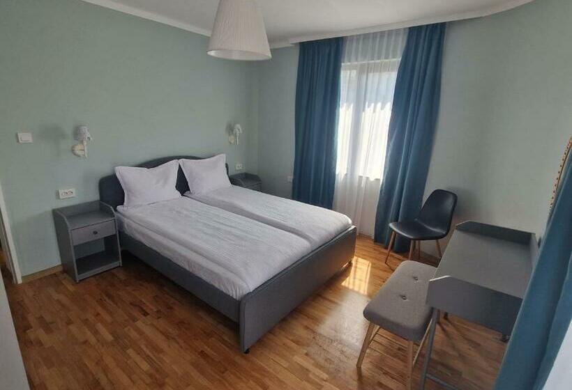 شقة غرفة واحدة, Flowers Apartments