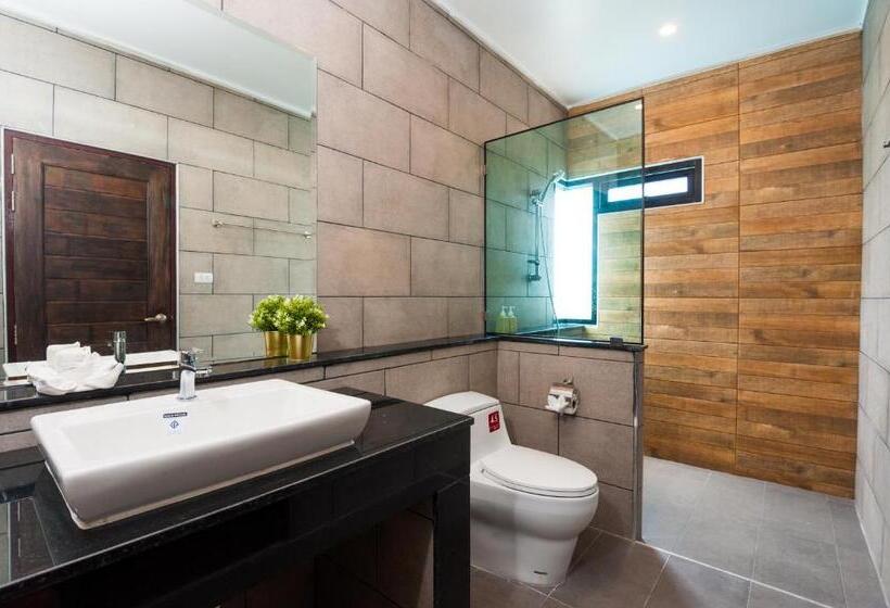 Семейный Номер, Simple Life Cliff View Resort
