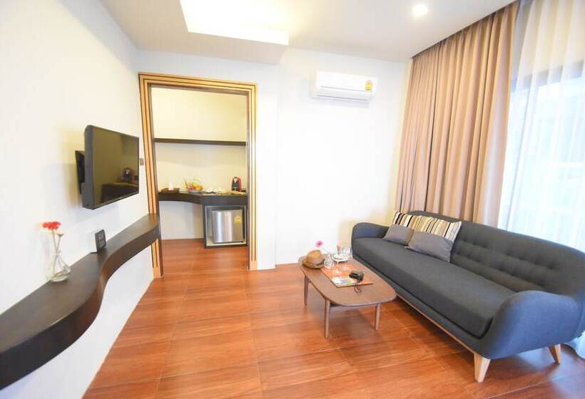 Семейный Номер, Simple Life Cliff View Resort