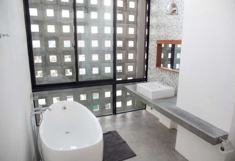 디럭스 스튜디오, Tamasa Service Apartment And