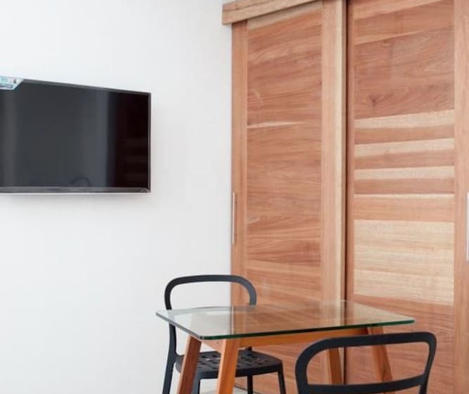 디럭스 스튜디오, Tamasa Service Apartment And