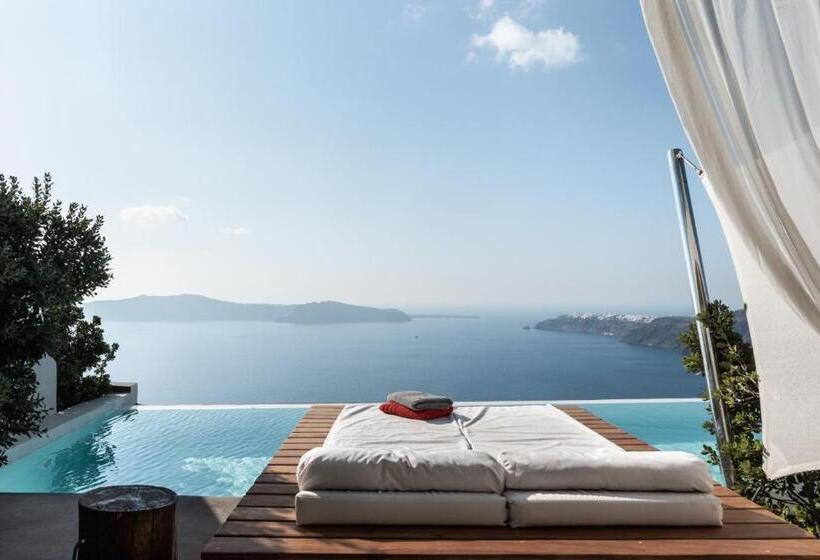 Superior suite with view, West East Suites