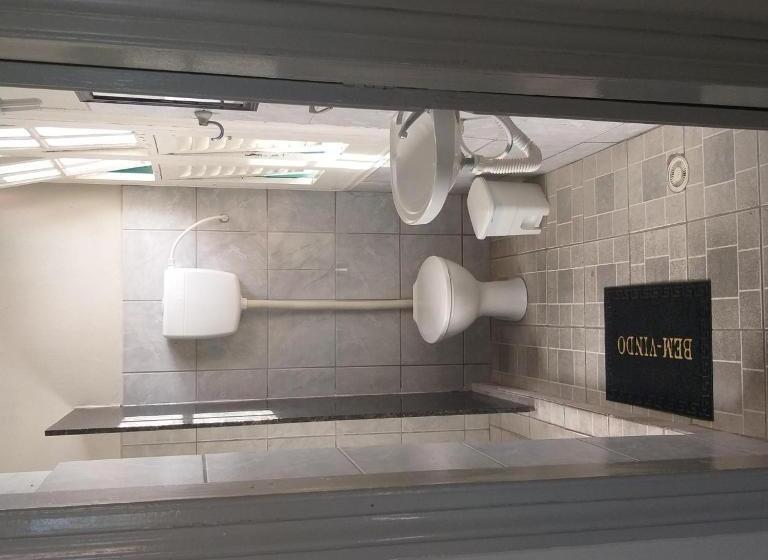 חדר סטנדרט, Central