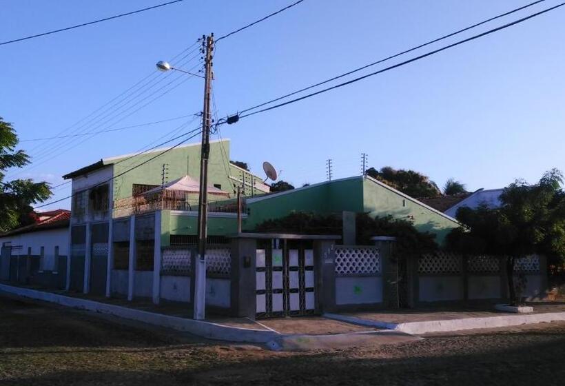 اتاق خانوادگی, Praieiro Hostel Albergue