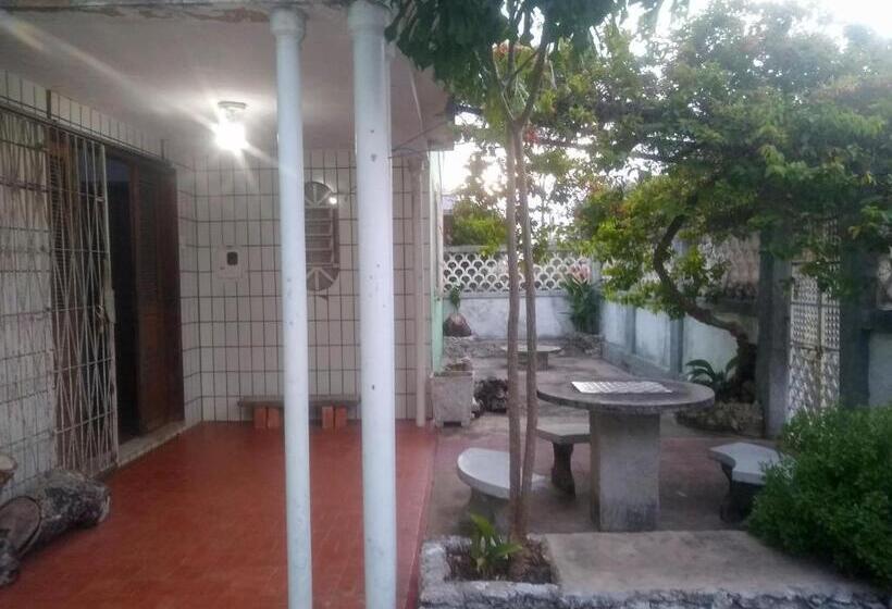 اتاق خانوادگی, Praieiro Hostel Albergue
