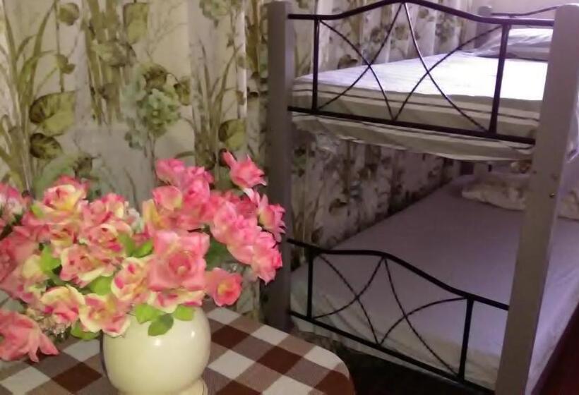 اتاق خانوادگی, Praieiro Hostel Albergue