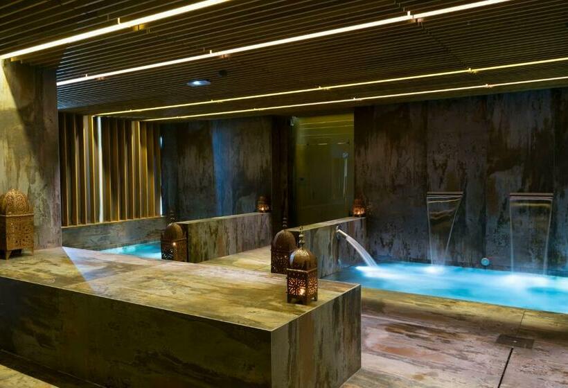 Номер Стандарт, Rafa Nadal Residence