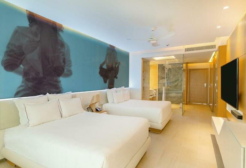 Club Triple Room, Breathless Montego Bay