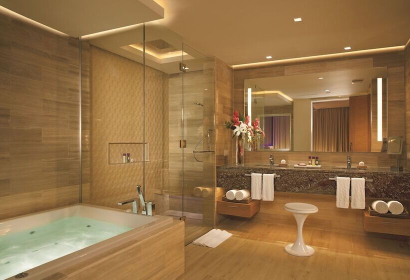 سوئیت جونیور با تخت بزرگ, Breathless Montego Bay