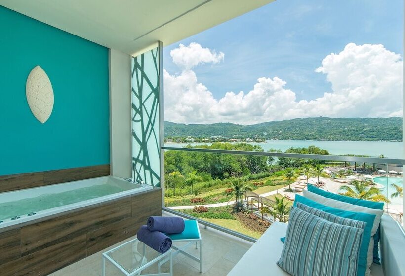 سوییت جونیور با چشم‌انداز دریا, Breathless Montego Bay
