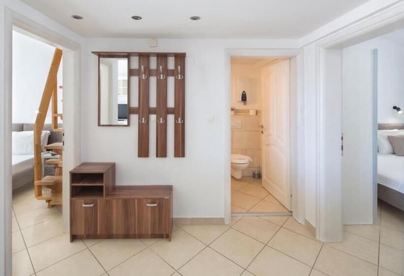 آپارتمان 1 خوابه با چشم‌انداز استخر, Spa Resort Bečići