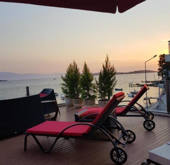Suite with Terrace, Foca Antik