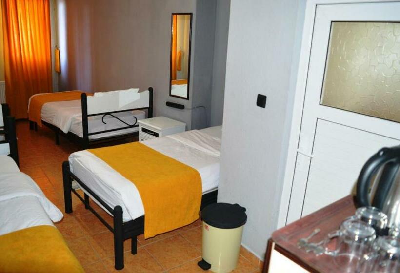 Кровать в Общей Комнате, Hostel Terra Vista