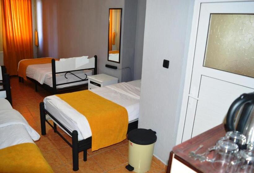 Четырехместный Номер Стандарт, Hostel Terra Vista
