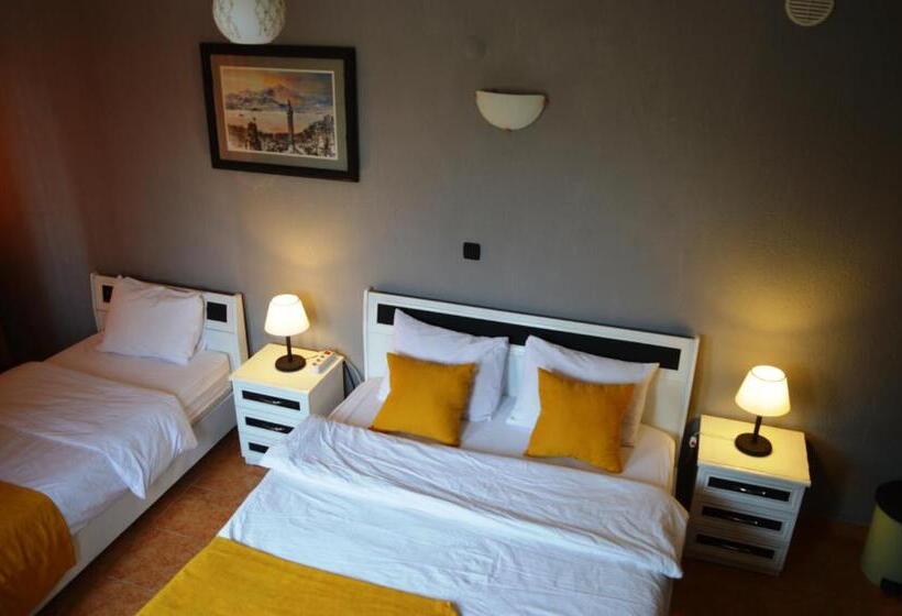 Номер Стандарт Трехместный, Hostel Terra Vista