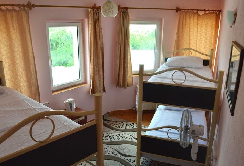 ルームシェアのワンベッド, Hostel Terra Vista
