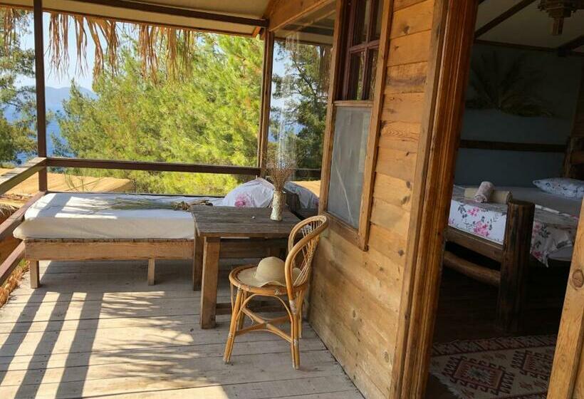 Номер Deluxe Вид на Море, Honey Hill Faralya Forest Cabins By The Sea