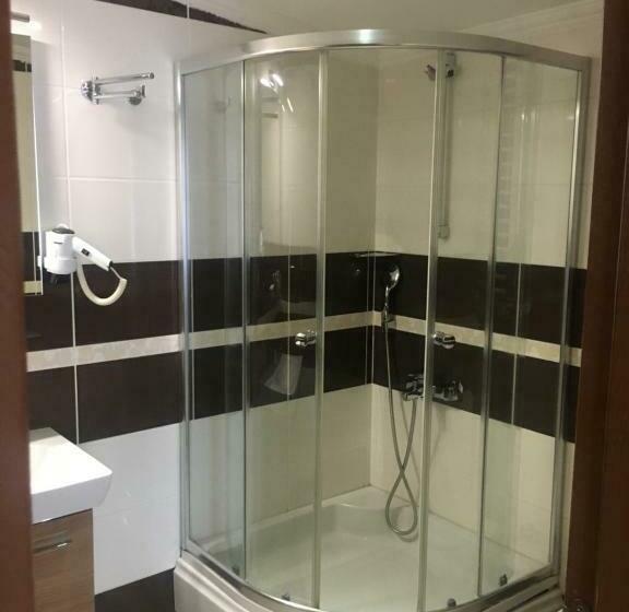 اتاق استاندارد سه نفره, Ayderoom