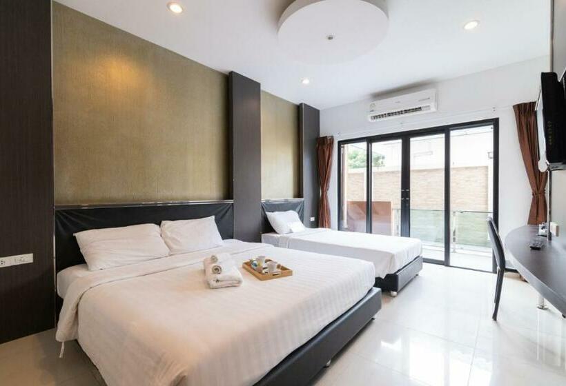 اتاق استاندارد پلاس, Tribe Pattaya Sha Certificated