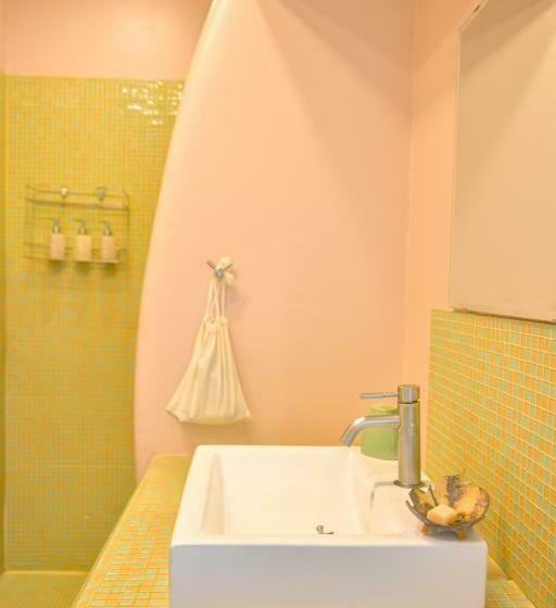 Номер Deluxe с Террасой, Le Divine Comedie Beach Resort