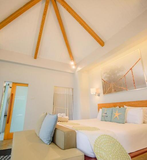 سوییت جونیور با چشم‌انداز دریا, Seashell Village Resort