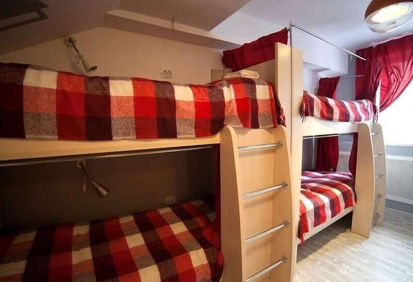 공동 객실, Smile Hostel