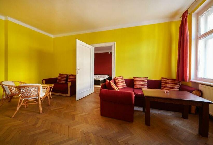 Апартаменты 1 Спальня, Hostel Foster